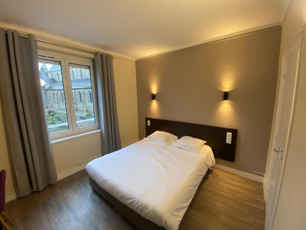 Hotel De La Poste Mortain-Bocage Ngoại thất bức ảnh