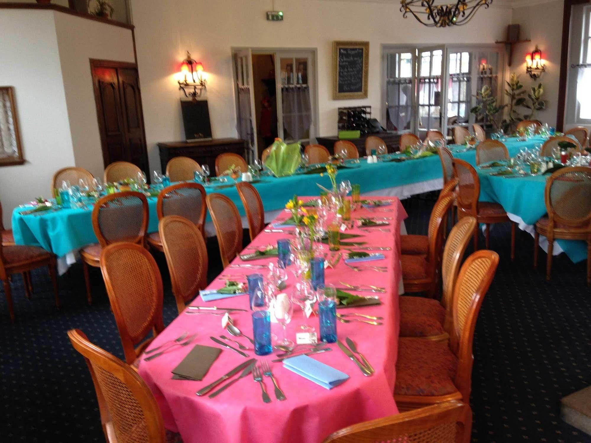 Hotel De La Poste Mortain-Bocage Ngoại thất bức ảnh